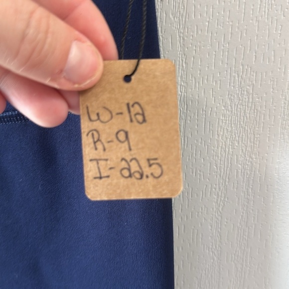 Under Armour Navy Leggings - Picture 2 of 4